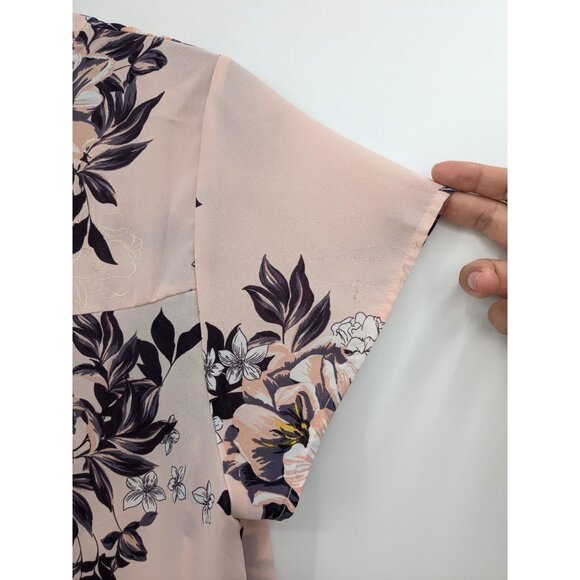 Torrid Floral Henley Top Women Size 1X Chiffon Feminine Office Hi Low Cottage - Picture 3 of 13